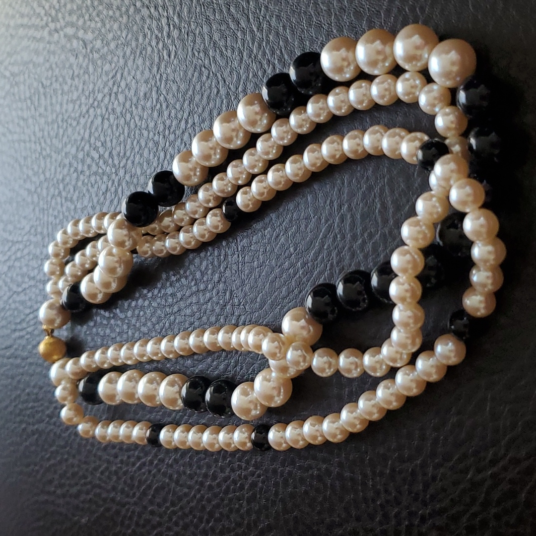 Vtg Necklace